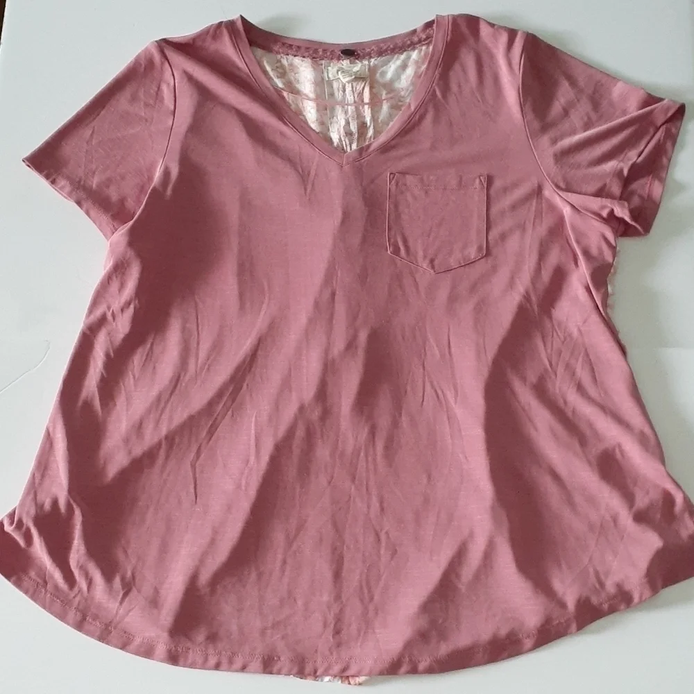 Cupio Mauve Pink Shirt Silky Back Floral Detail Top Size 1X.
